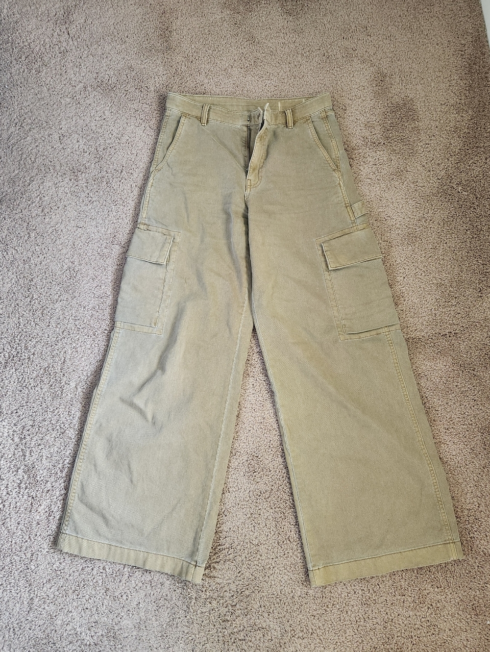 Gap Khaki Wide-Leg Cargo Pants